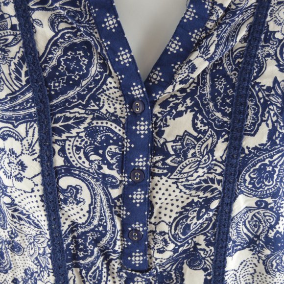 New Direction Paisley Print Top - Picture 6 of 10